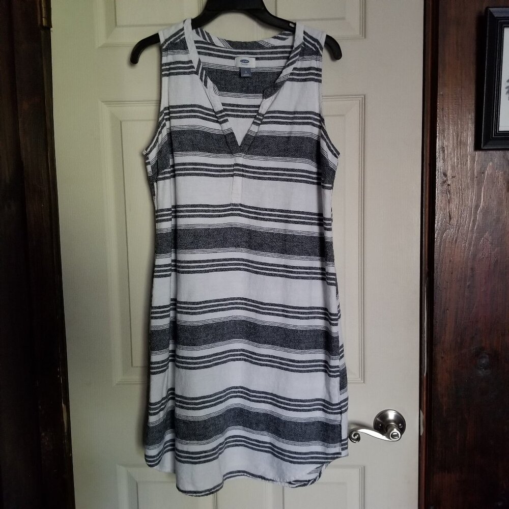 OLD NAVY SLEEVELESS DRESS